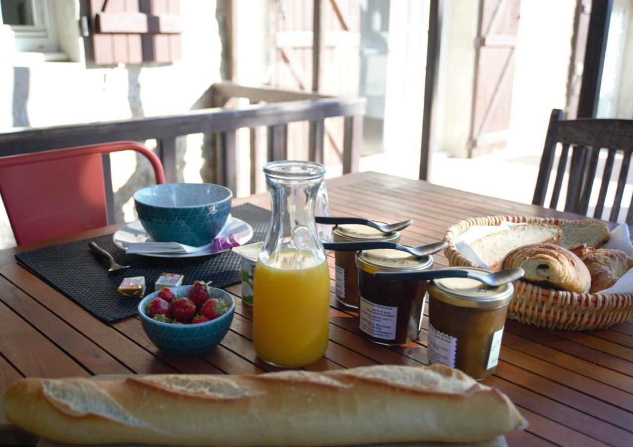 Bed and Breakfast A la clé des champs à Varen Extérieur photo